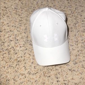 New under armour white golf hat driver hat. XL